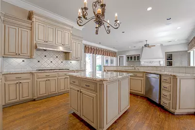 5004 Castle Creek Court, Plano, TX 75093 - Photo 5