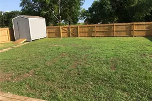 600 Pacific St E, Honey Grove, TX 75446 - Photo 17
