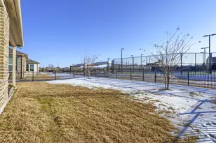 944 Memorial Dr, Little Elm, TX 76227 - Photo 27