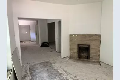 812 W 10th Street, Bonham, TX 75418 - Photo 7