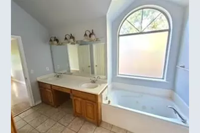 9020 Monticello Drive, Granbury, TX 76049 - Photo 9