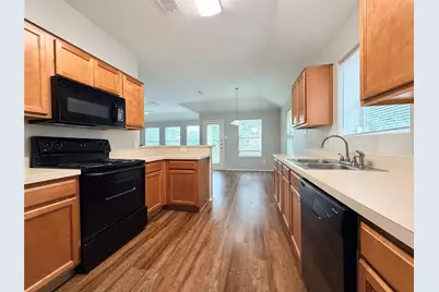 8018 Arkan Parkway, Dallas, TX 75241 - Photo 9
