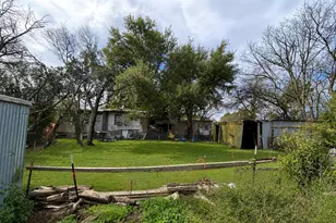 180 Canyon Dr, Whitney, TX 76692 - Photo 11