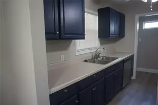 1706 N Ricketts St, Sherman, TX 75092 - Photo 9