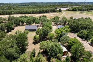 11740 Bakers Crossing Rd, Bluff Dale, TX 76433 - Photo 19