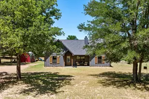 11740 Bakers Crossing Rd, Bluff Dale, TX 76433 - Photo 3