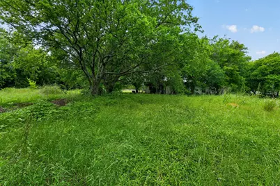 4002 Curry Road, Arlington, TX 76001 - Photo 5