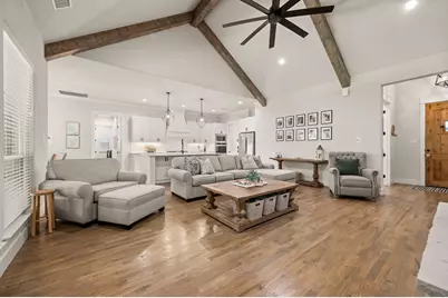 200 Clayton Xing, Springtown, TX 76082 - Photo 9