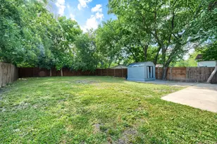 3033 Ballinger Dr, Garland, TX 75041 - Photo 17