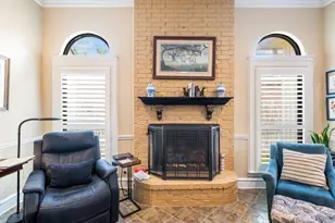 2015 N St Andrews Ct, Arlington, TX 76011 - Photo 13