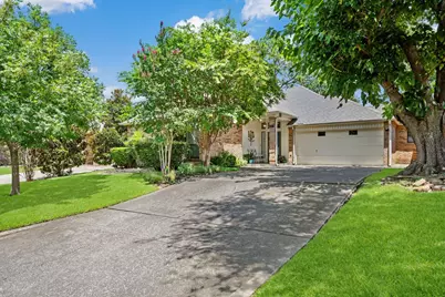 2015 N Saint Andrews Court, Arlington, TX 76011 - Photo 1