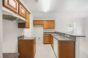 2206 Spikes St, Grand Prairie, TX 75051 - Photo 13
