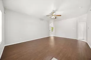 2206 Spikes St, Grand Prairie, TX 75051 - Photo 5