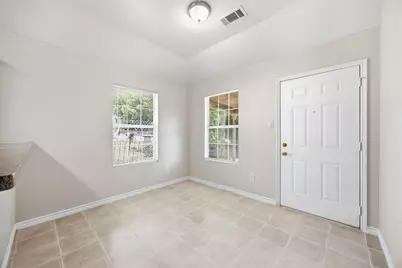 2206 Spikes Street, Grand Prairie, TX 75051 - Photo 15