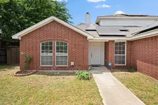 633 Madeline Ct, Azle, TX 76020 - Photo 3