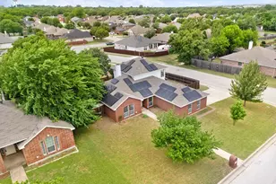 633 Madeline Ct, Azle, TX 76020 - Photo 33