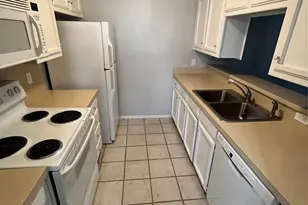 906 N Austin St, Denton, TX 76201 - Photo 7