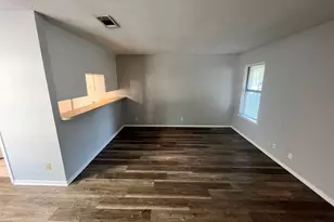 906 N Austin St, Denton, TX 76201 - Photo 5
