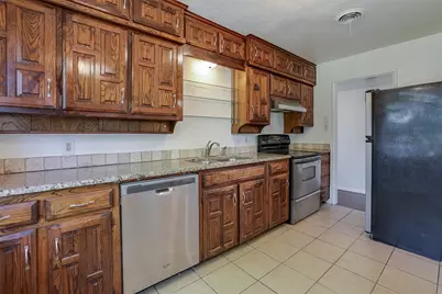 5312 Cahill Oval Street, River Oaks, TX 76114 - Photo 9