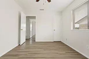 714 Shorecrest Dr, Garland, TX 75040 - Photo 9