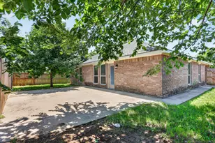 6021 Hartman Rd, Forest Hill, TX 76119 - Photo 25