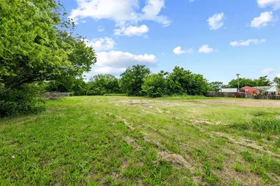 2512 E Ann Arbor Avenue, Dallas, TX 75216 - Photo 3