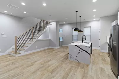 2115 N Fitzhugh Avenue #102, Dallas, TX 75204 - Photo 9