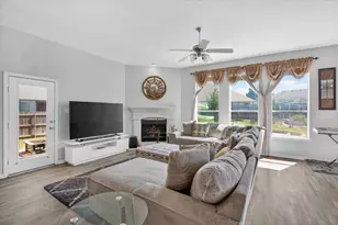 702 Cross Meadow Blvd, Mansfield, TX 76063 - Photo 7