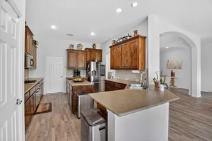702 Cross Meadow Blvd, Mansfield, TX 76063 - Photo 9