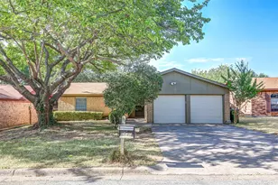 6540 Windrock Dr, Watauga, TX 76148 - Photo 1