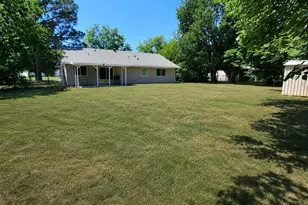 908 Dover Cir, Gainesville, TX 76240 - Photo 13
