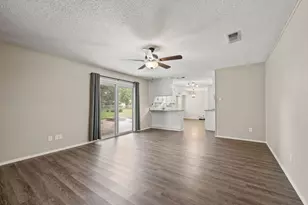 217 Glenn Dr, Hurst, TX 76053 - Photo 13