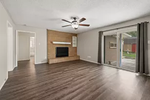 217 Glenn Dr, Hurst, TX 76053 - Photo 5