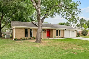 217 Glenn Dr, Hurst, TX 76053 - Photo 33