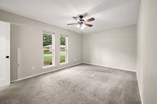 217 Glenn Dr, Hurst, TX 76053 - Photo 7