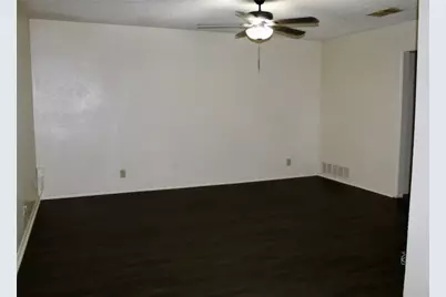 2207 Canterbury Court, Denton, TX 76205 - Photo 9