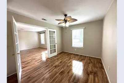 809 Essex Drive, McKinney, TX 75071 - Photo 5