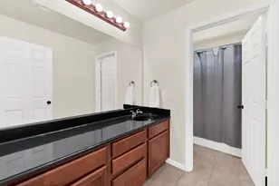 3024 Greenway Dr, Burleson, TX 76028 - Photo 17