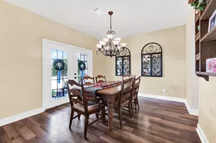 3024 Greenway Dr, Burleson, TX 76028 - Photo 3