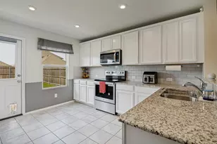 1073 Norias Dr, Forney, TX 75126 - Photo 9