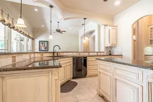 6417 Colonial Dr, Granbury, TX 76049 - Photo 19