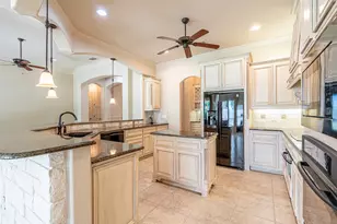 6417 Colonial Dr, Granbury, TX 76049 - Photo 15