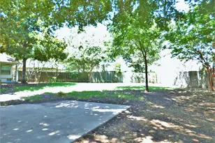 1539 Pickwick Ln, Denton, TX 76209 - Photo 27