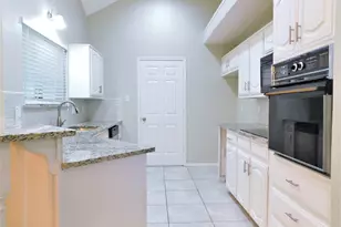 1539 Pickwick Ln, Denton, TX 76209 - Photo 9