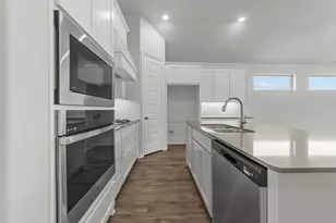 1041 Clayton St, Aubrey, TX 76227 - Photo 11