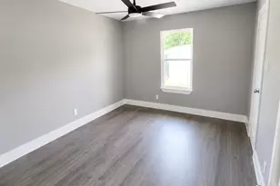 106 N 4th St, Crandall, TX 75114 - Photo 7