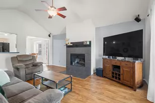136 Goldeneye Ln, Fort Worth, TX 76120 - Photo 7