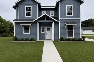316 Henry St, Waxahachie, TX 75165 - Photo 1