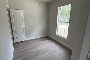 316 Henry St, Waxahachie, TX 75165 - Photo 9