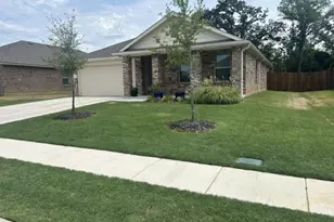 333 Lubbock Dr, Azle, TX 76020 - Photo 1